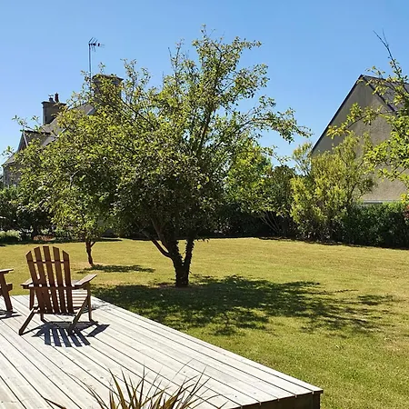 Charmantes Holzhaus In Einer Gruenen Umgebung By Interhome * Portbail