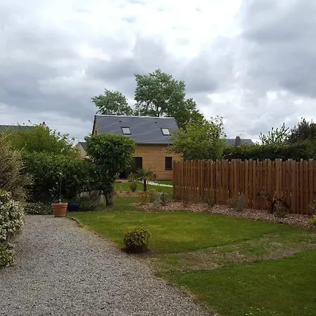 Charmantes Holzhaus In Einer Gruenen Umgebung By Interhome 度假居 *