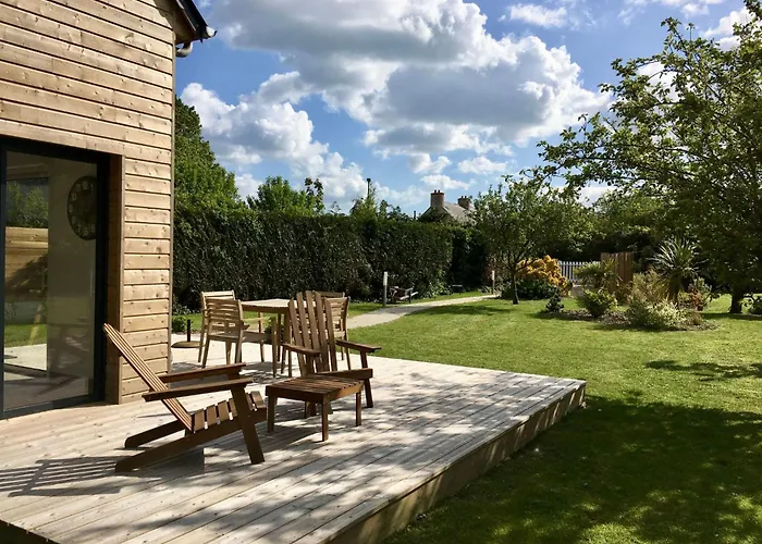 Charmantes Holzhaus In Einer Gruenen Umgebung By Interhome 度假居